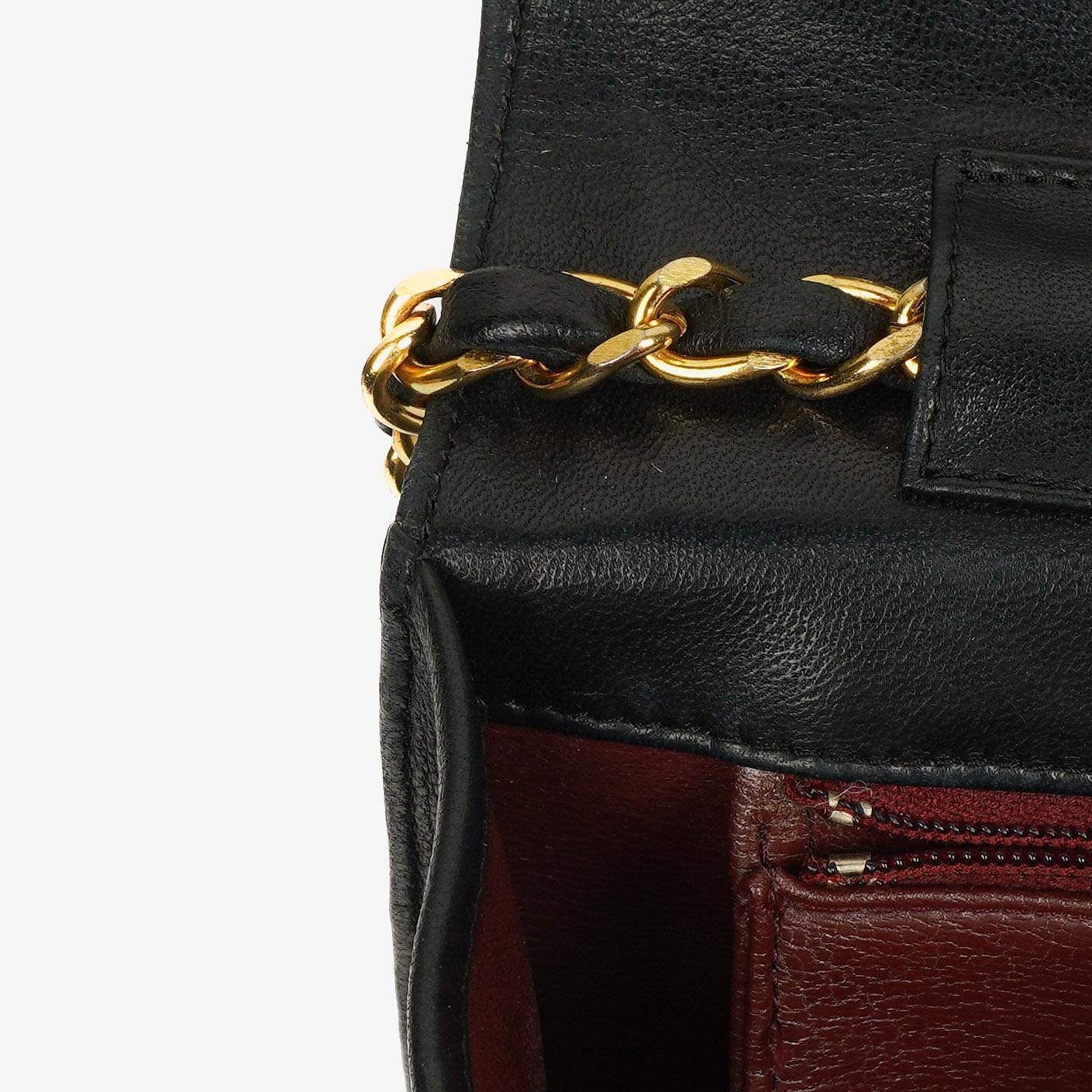 Chanel Medium Classic Single Flap Tasche aus schwarzem gestepptem Lammleder mit 24K vergoldeter Hardware