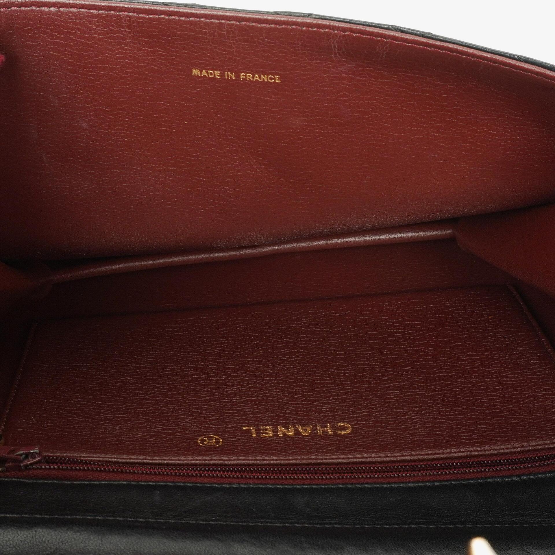 Chanel Medium Classic Single Flap Tasche aus schwarzem gestepptem Lammleder mit 24K vergoldeter Hardware