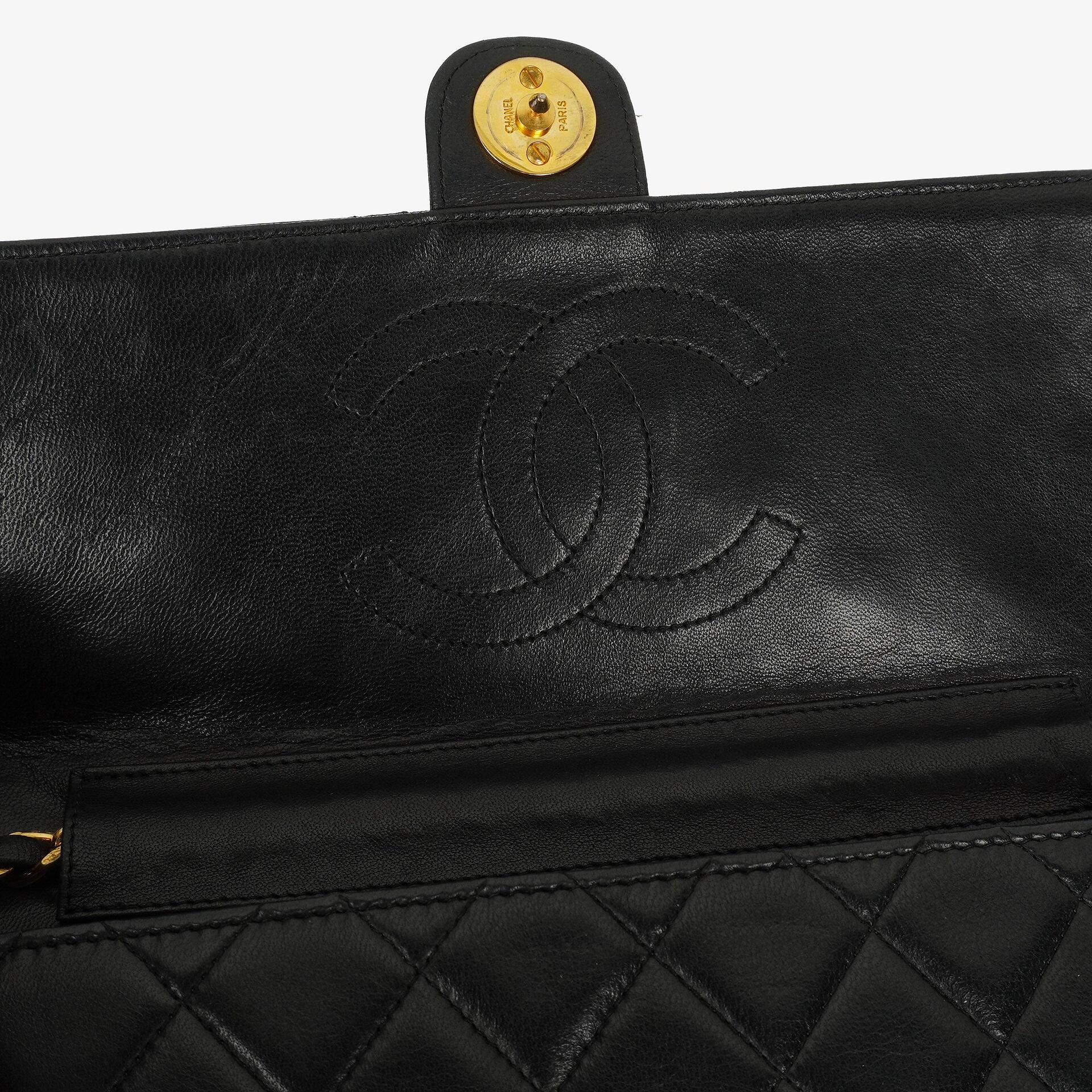 Chanel Medium Classic Single Flap Tasche aus schwarzem gestepptem Lammleder mit 24K vergoldeter Hardware
