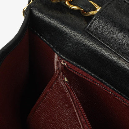 Chanel Medium Classic Single Flap Tasche aus schwarzem gestepptem Lammleder mit 24K vergoldeter Hardware