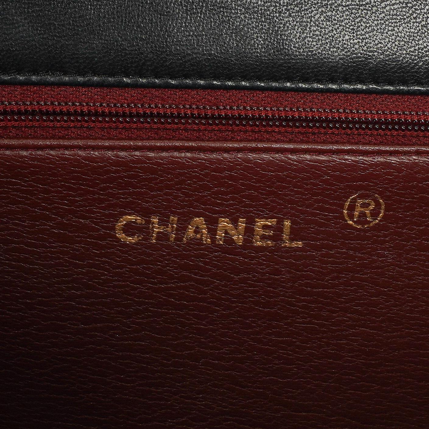 Chanel Medium Classic Single Flap Tasche aus schwarzem gestepptem Lammleder mit 24K vergoldeter Hardware