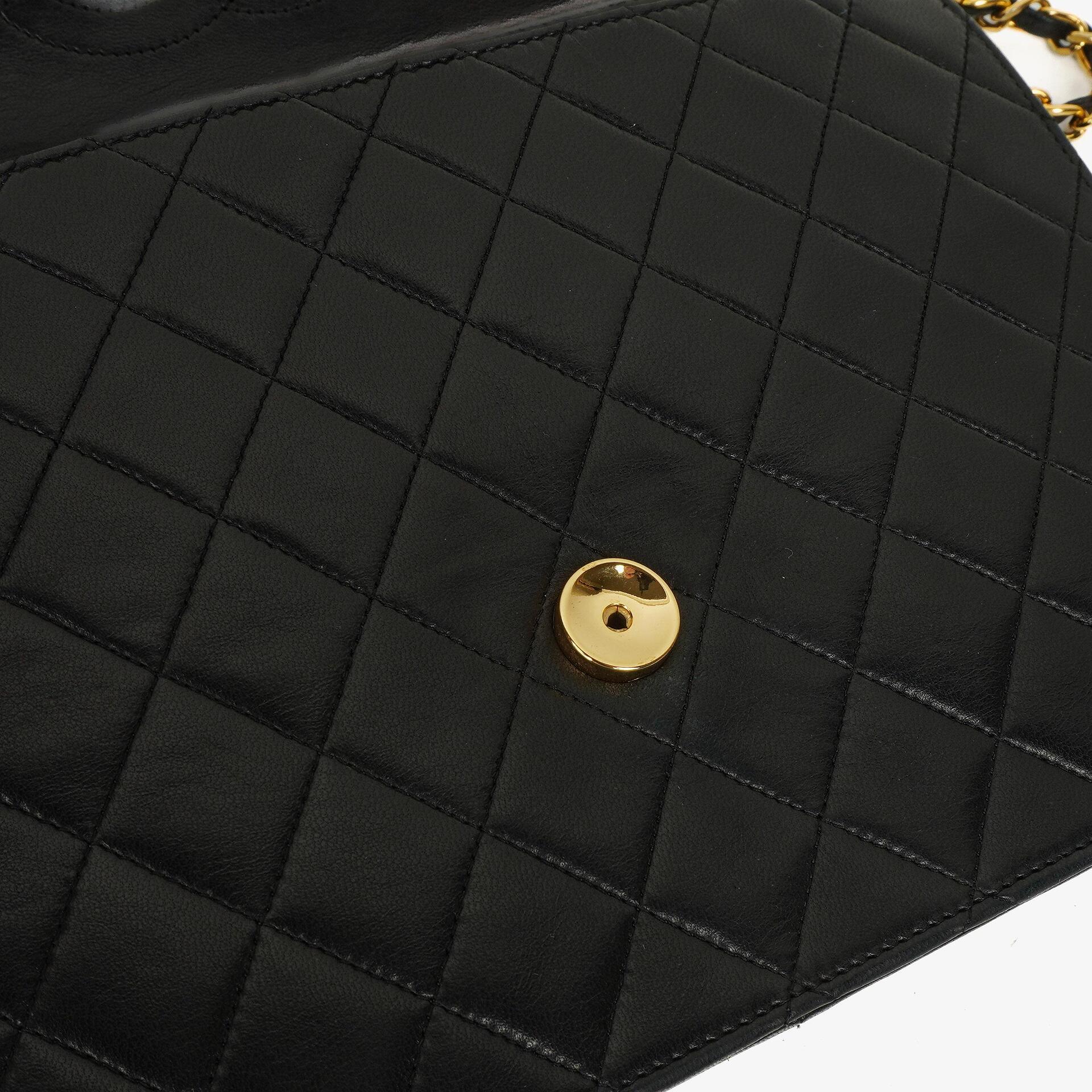 Chanel Medium Classic Single Flap Tasche aus schwarzem gestepptem Lammleder mit 24K vergoldeter Hardware