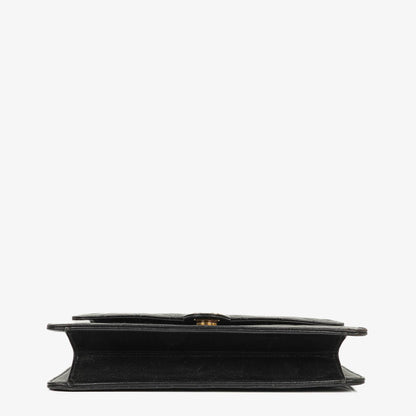 Chanel Medium Classic Einzelklappentasche Schwarz Gepolstertes Lammleder Mit 24K vergoldeter Hardware