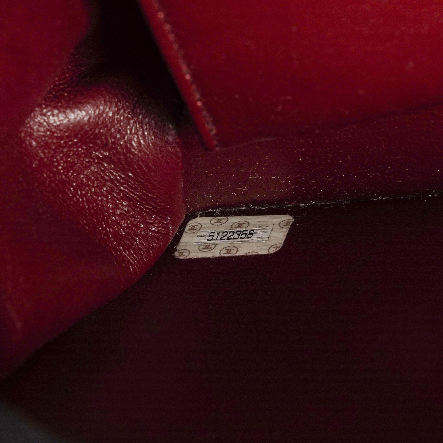 Chanel Medium Classic Einzelklappentasche Schwarz Gepolstertes Lammleder Mit 24K vergoldeter Hardware