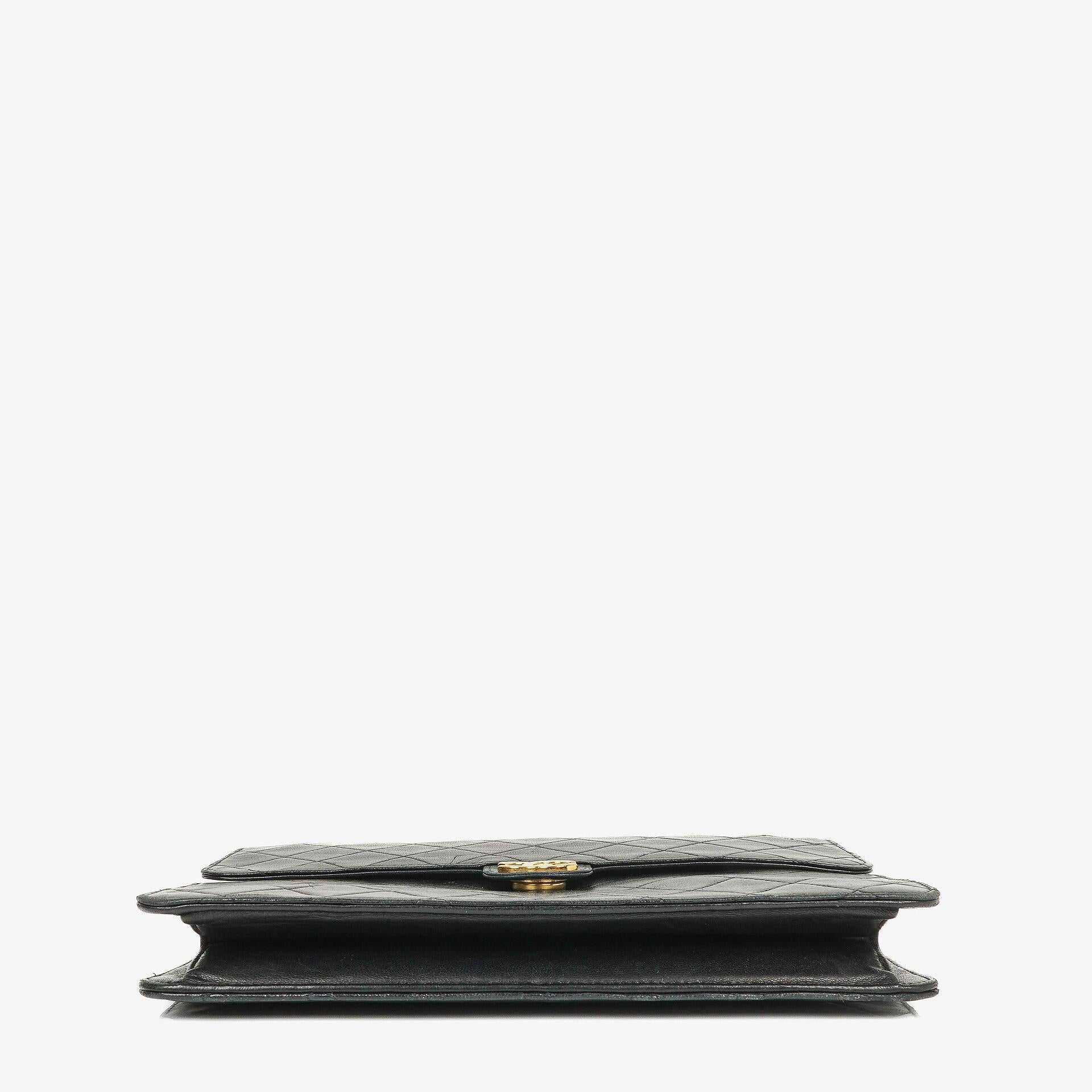 Chanel Medium Classic Single Flap Tasche aus schwarzem gestepptem Lammleder mit 24K vergoldeten Beschlägen