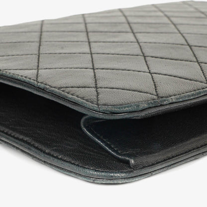 Chanel Medium Classic Single Flap Tasche aus schwarzem gestepptem Lammleder mit 24K vergoldeten Beschlägen