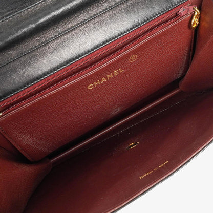 Chanel Medium Classic Single Flap Tasche aus schwarzem gestepptem Lammleder mit 24K vergoldeten Beschlägen