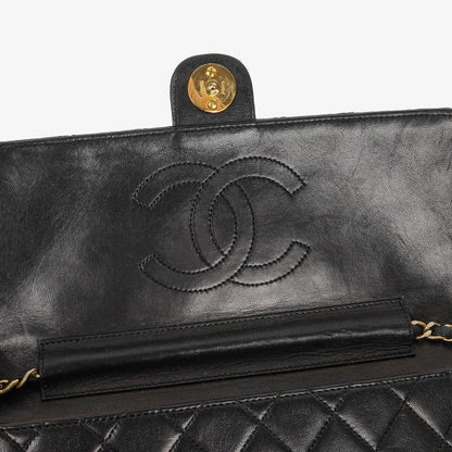 Chanel Medium Classic Single Flap Tasche aus schwarzem gestepptem Lammleder mit 24K vergoldeten Beschlägen