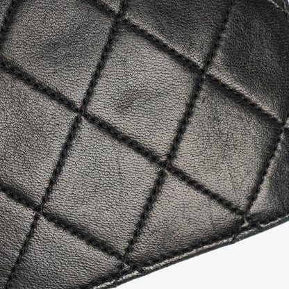 Chanel Medium Classic Single Flap Tasche aus schwarzem gestepptem Lammleder mit 24K vergoldeten Beschlägen