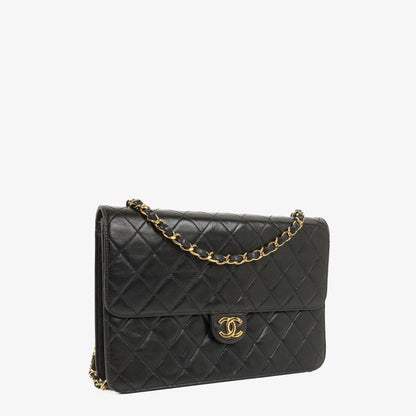 Chanel Medium Classic Single Flap Tasche aus schwarzem gestepptem Lammleder mit 24K vergoldeter Hardware