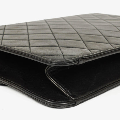Chanel Medium Classic Single Flap Tasche aus schwarzem gestepptem Lammleder mit 24K vergoldeter Hardware