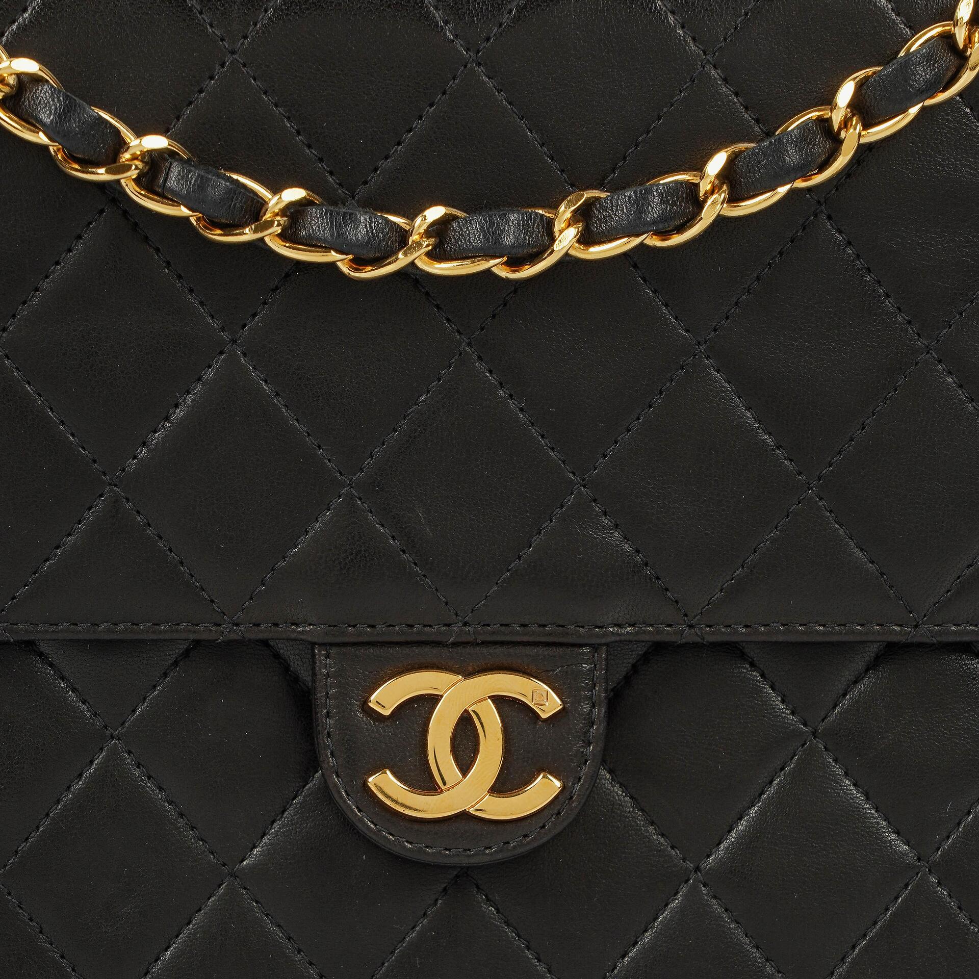 Chanel Medium Classic Single Flap Tasche aus schwarzem gestepptem Lammleder mit 24K vergoldeter Hardware