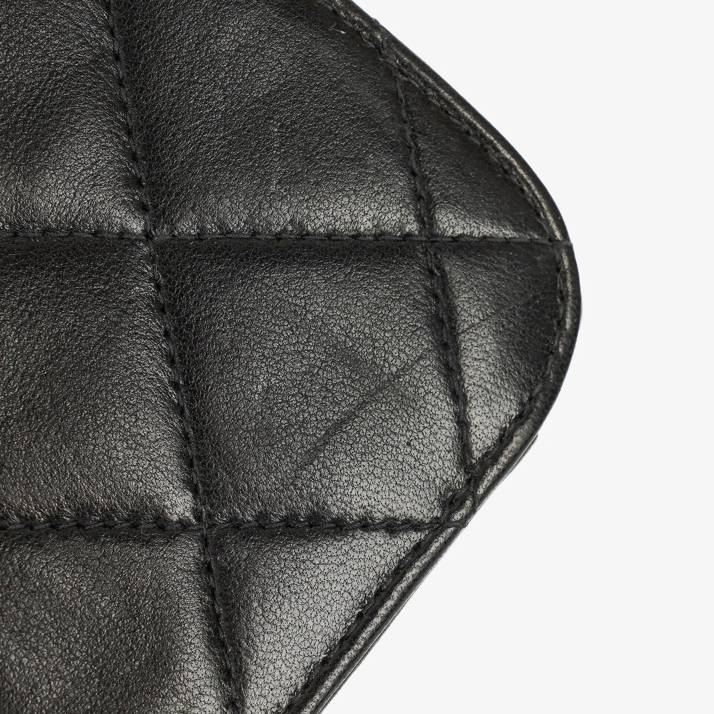 Chanel Medium Classic Single Flap Tasche aus schwarzem gestepptem Lammleder mit 24K vergoldeter Hardware