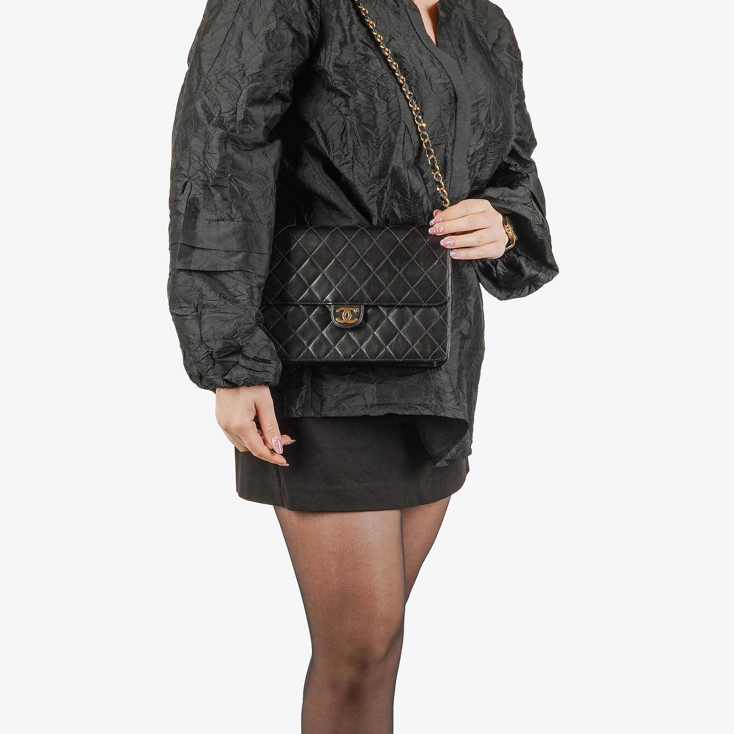 Chanel Medium Classic Single Flap Tasche aus schwarzem gestepptem Lammleder mit 24K vergoldeter Hardware