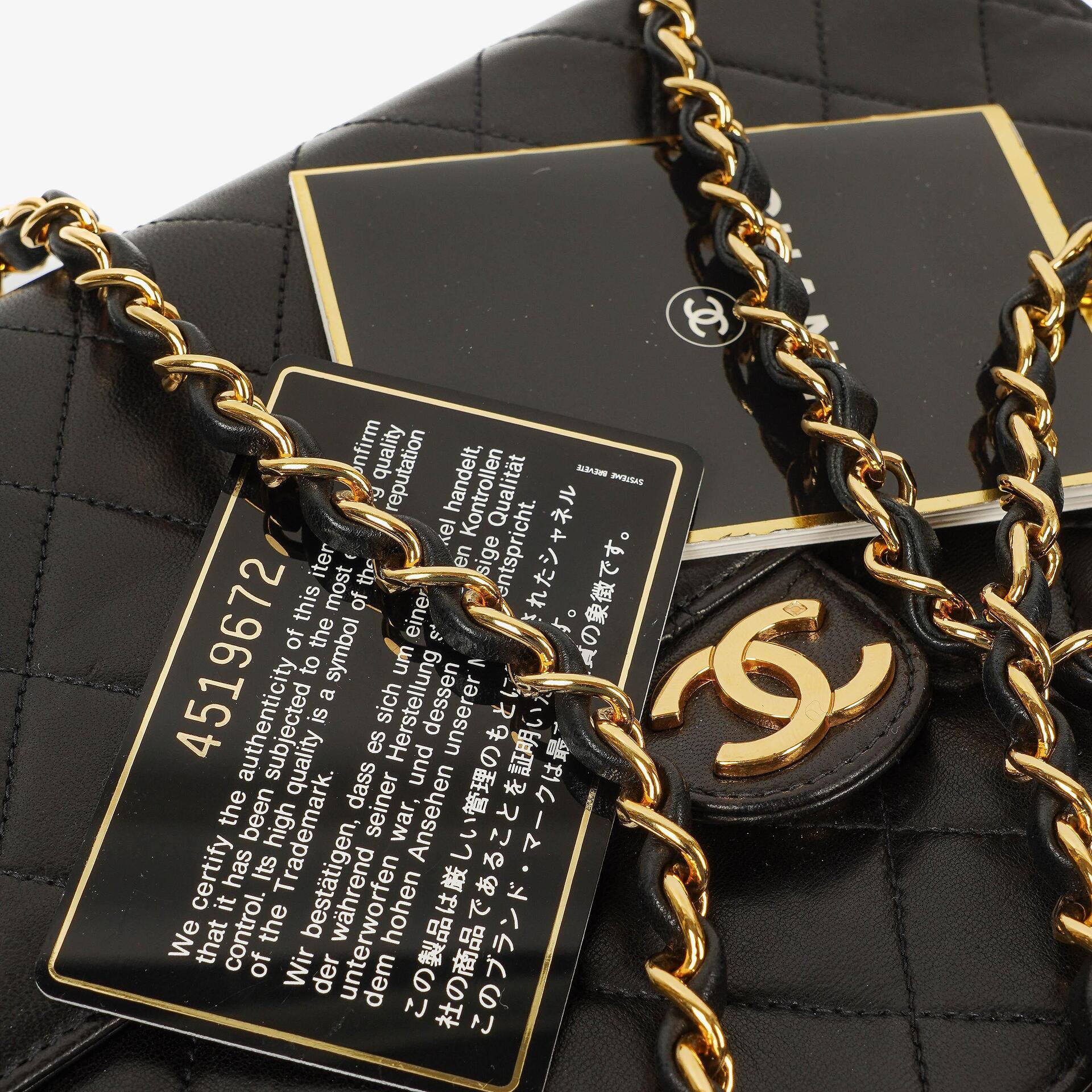 Chanel Medium Classic Single Flap Tasche aus schwarzem gestepptem Lammleder mit 24K vergoldeter Hardware