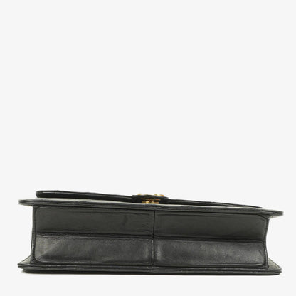 Chanel Medium Classic Single Flap Tasche aus schwarzem gestepptem Lammleder mit goldfarbenen Beschlägen