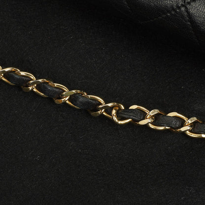Chanel Medium Classic Single Flap Tasche aus schwarzem gestepptem Lammleder mit goldfarbenen Beschlägen