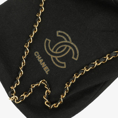 Chanel Medium Classic Single Flap Tasche aus schwarzem gestepptem Lammleder mit goldfarbenen Beschlägen