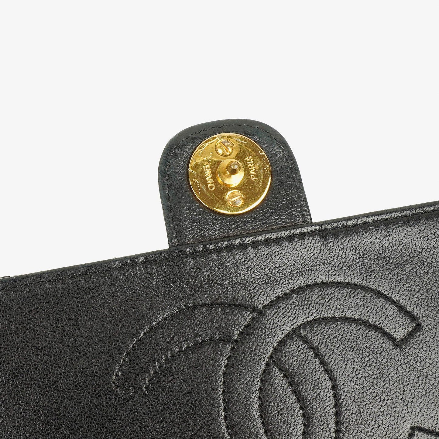 Chanel Medium Classic Single Flap Tasche aus schwarzem gestepptem Lammleder mit goldfarbenen Beschlägen