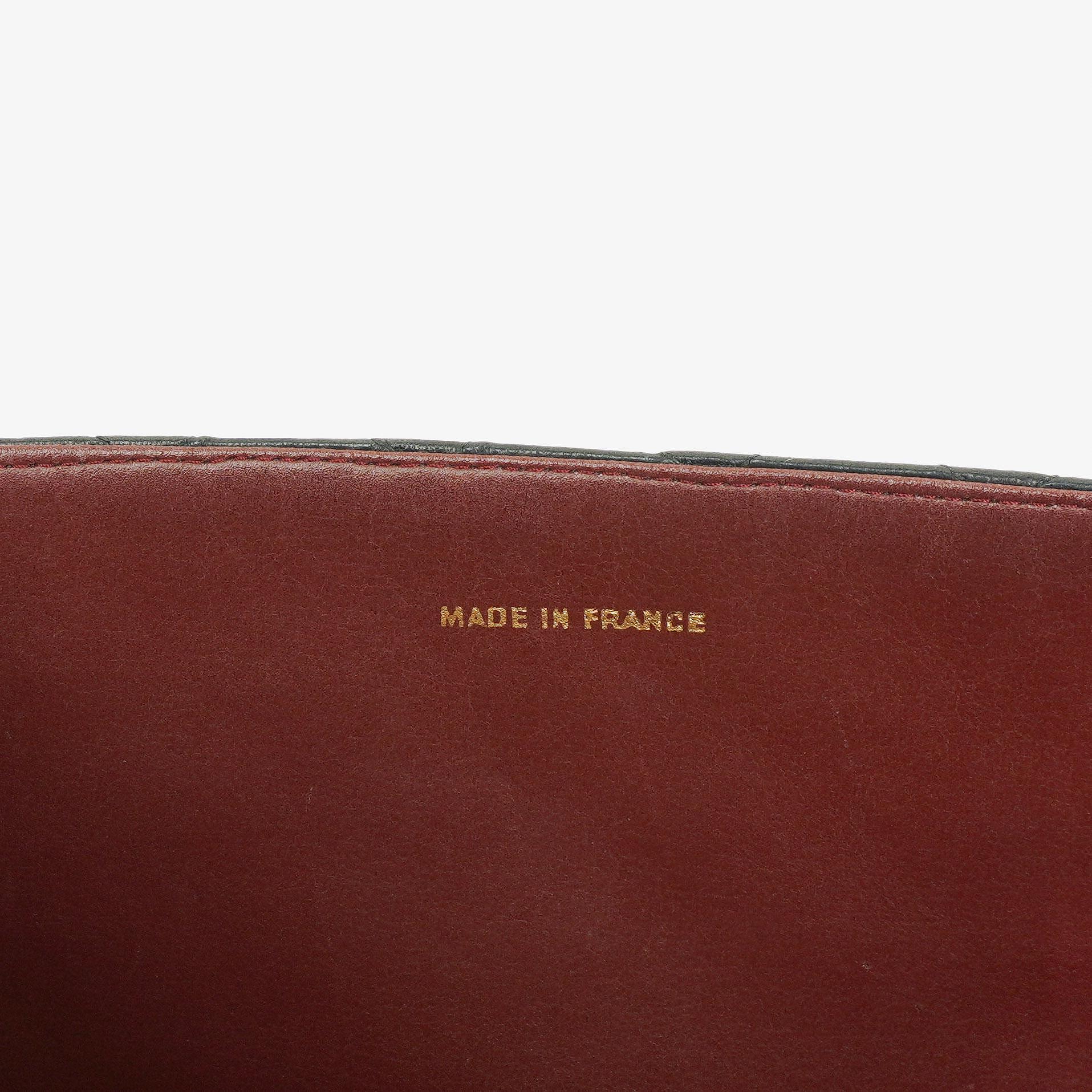 Chanel Medium Classic Single Flap Tasche aus schwarzem gestepptem Lammleder mit goldfarbenen Beschlägen