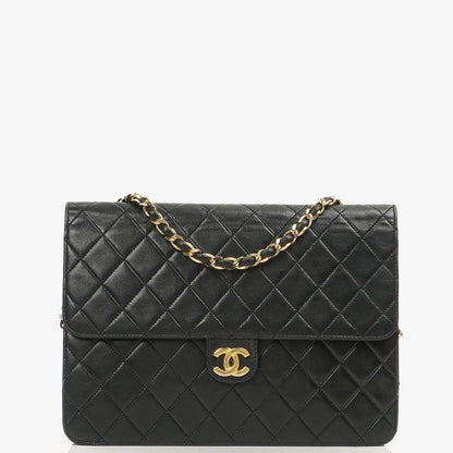 Chanel Medium Classic Single Flap Bag Dunkelmarine Gequiltetes Lammleder Hardware in Goldfarbe