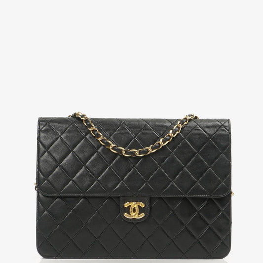 Chanel Medium Classic Single Flap Bag Dunkelmarine Gequiltetes Lammleder Hardware in Goldfarbe