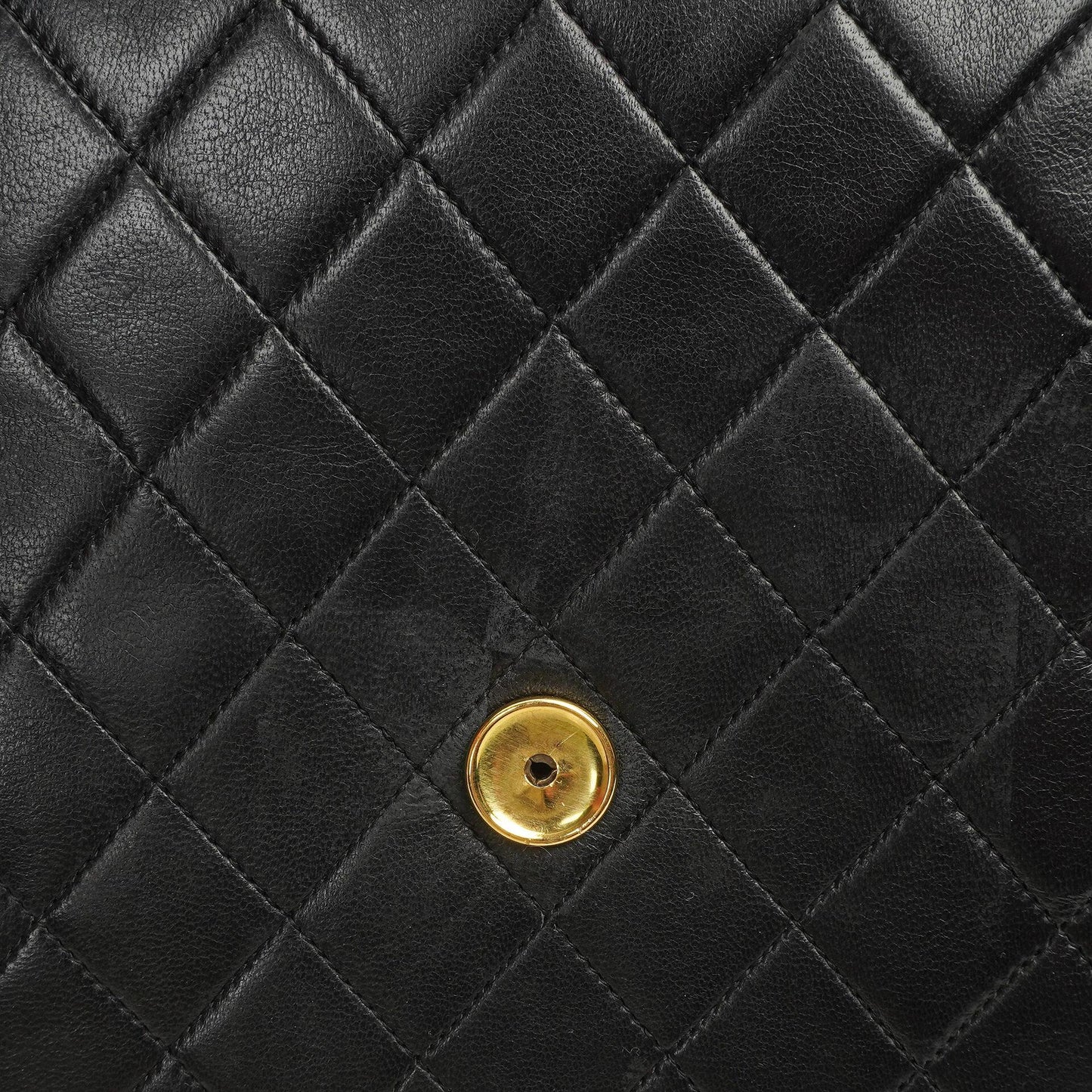 Chanel Medium Classic Single Flap Bag Dunkelmarine Gequiltetes Lammleder Hardware in Goldfarbe