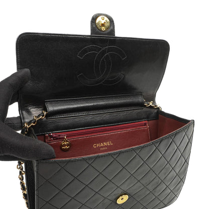 Chanel Medium Classic Single Flap Bag Dunkelmarine Gequiltetes Lammleder Hardware in Goldfarbe