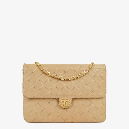 Chanel Medium Classic Single Flap Tasche aus beigem gestepptem Lammleder mit 24K vergoldeten Beschlägen