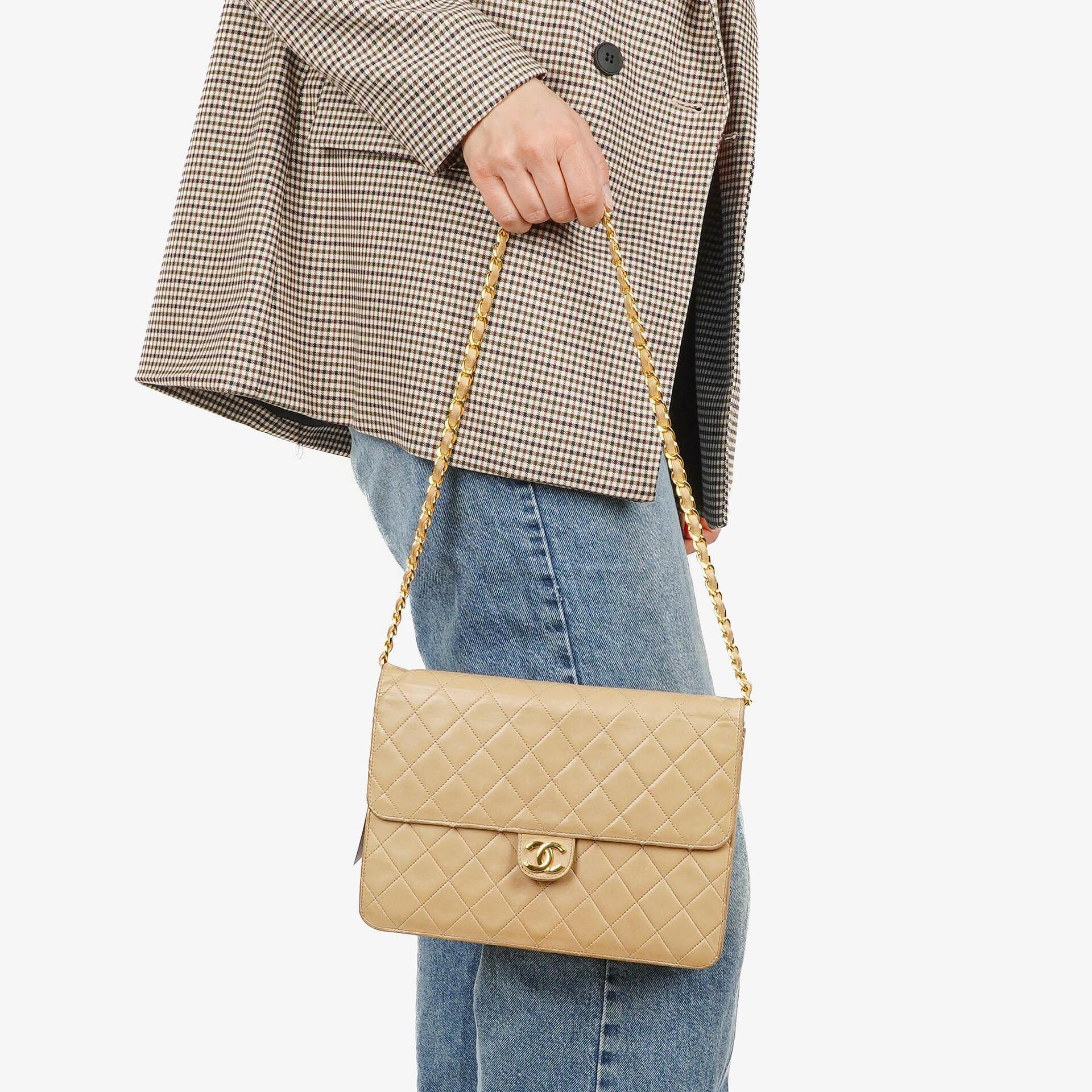 Chanel Medium Classic Single Flap Tasche aus beigem gestepptem Lammleder mit 24K vergoldeten Beschlägen