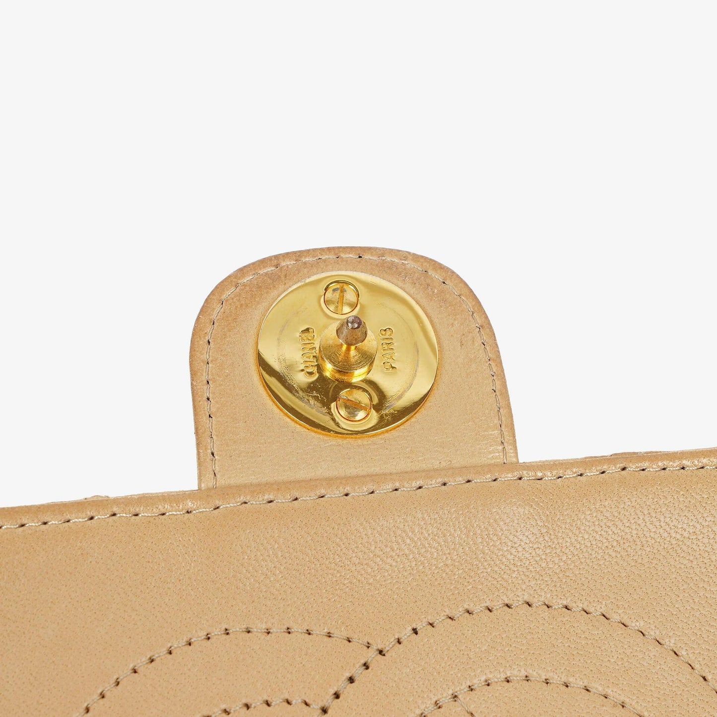 Chanel Medium Classic Single Flap Tasche aus beigem gestepptem Lammleder mit 24K vergoldeten Beschlägen