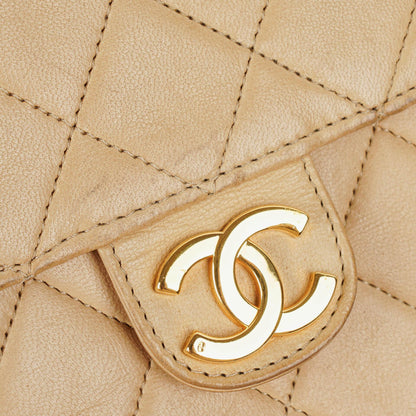 Chanel Medium Classic Single Flap Tasche aus beigem gestepptem Lammleder mit 24K vergoldeten Beschlägen