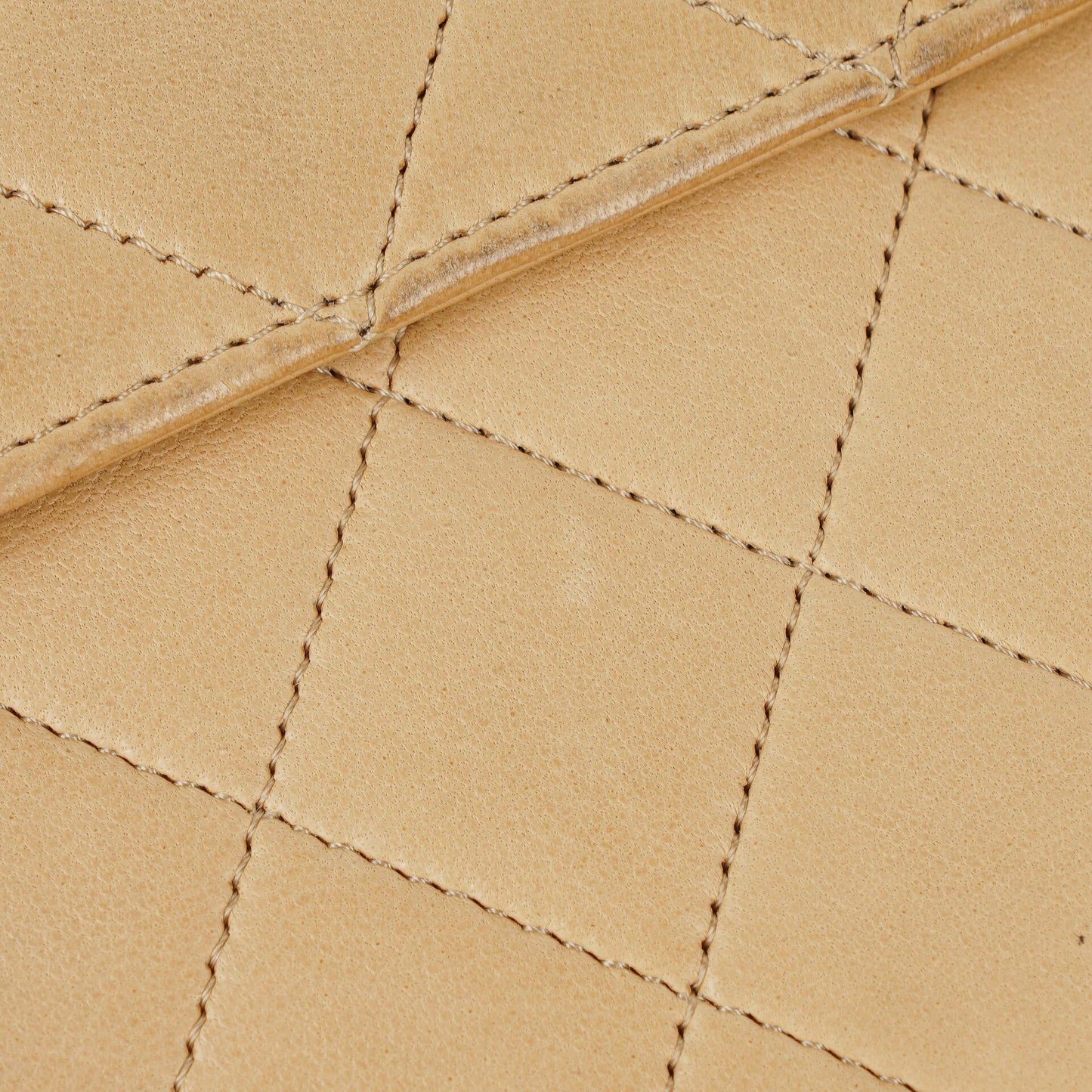 Chanel Medium Classic Single Flap Tasche aus beigem gestepptem Lammleder mit 24K vergoldeten Beschlägen