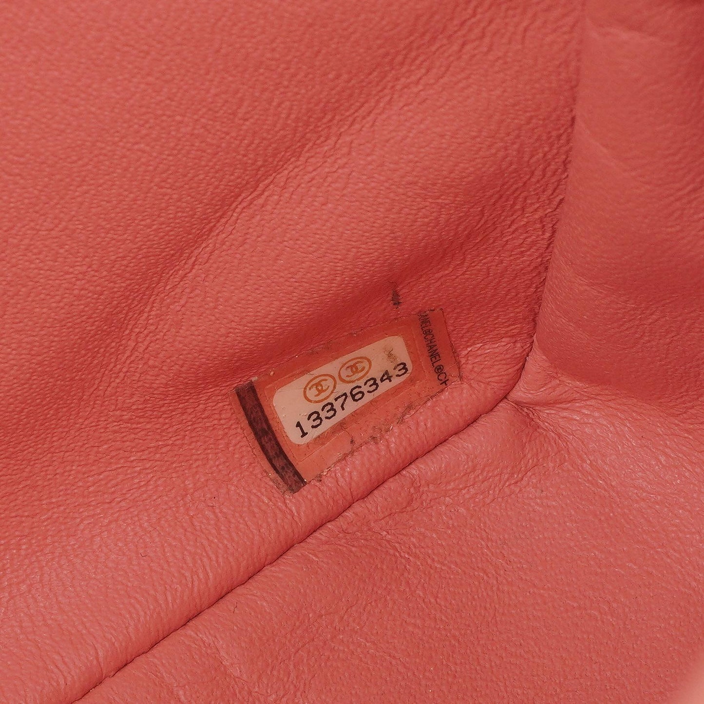 Chanel Medium Classic Einzelklappentasche Orange Chevron Gepolstertes Lackleder Silberfarbene Hardware