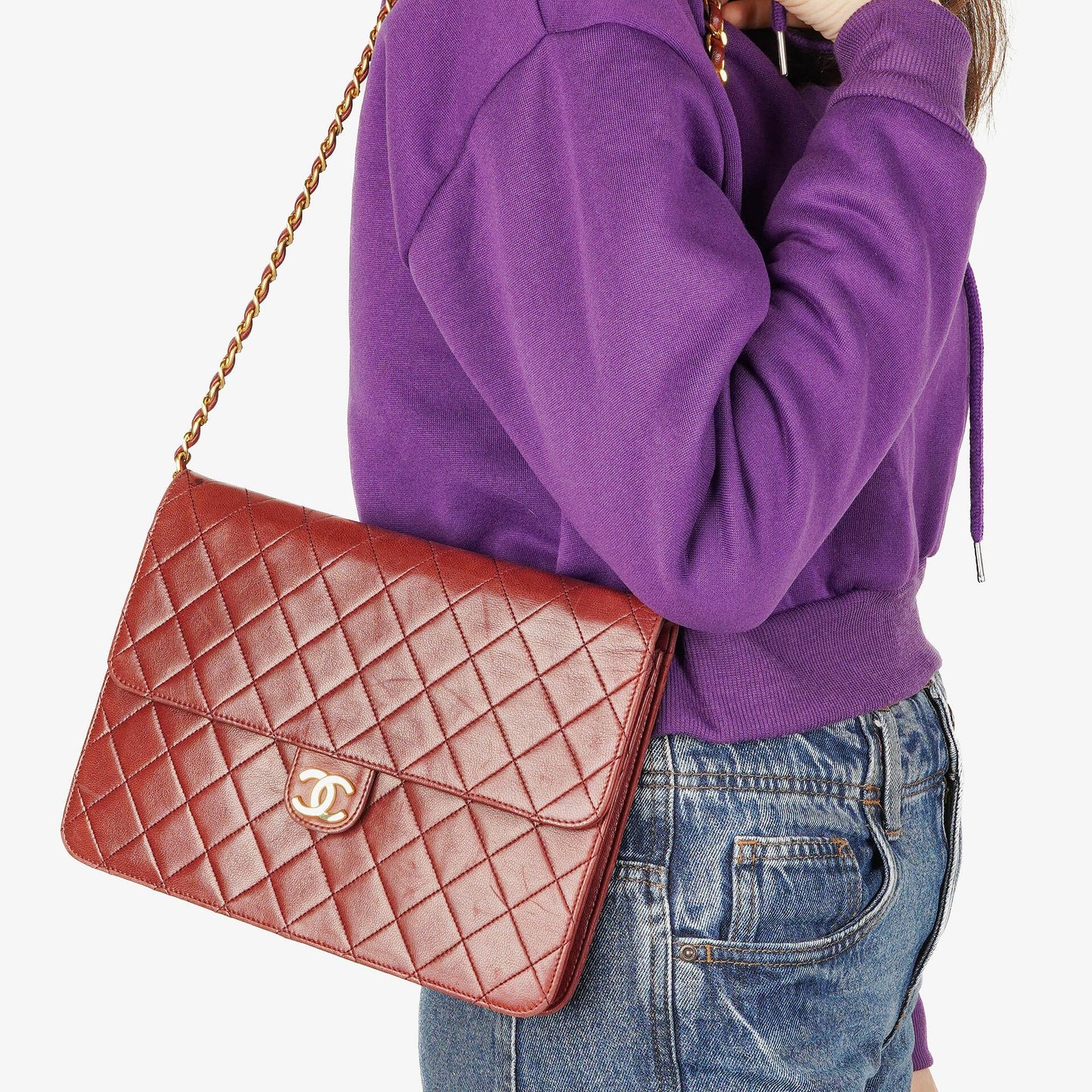 Chanel Medium Classic Single Flap Tasche aus burgunderrotem gestepptem Lammleder mit goldfarbener Hardware