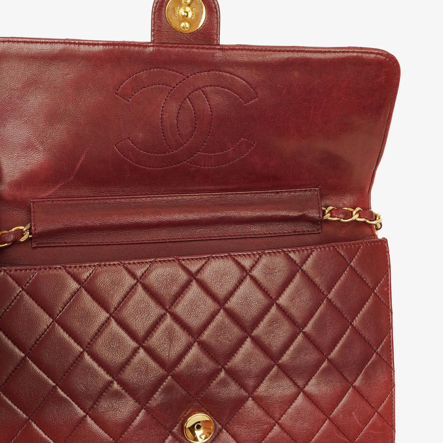 Chanel Medium Classic Single Flap Tasche aus burgunderrotem gestepptem Lammleder mit goldfarbener Hardware