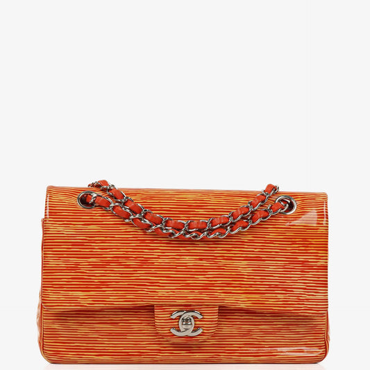 Chanel Classic Medium Double Flap Tasche aus gestreiftem Lackleder, 2014