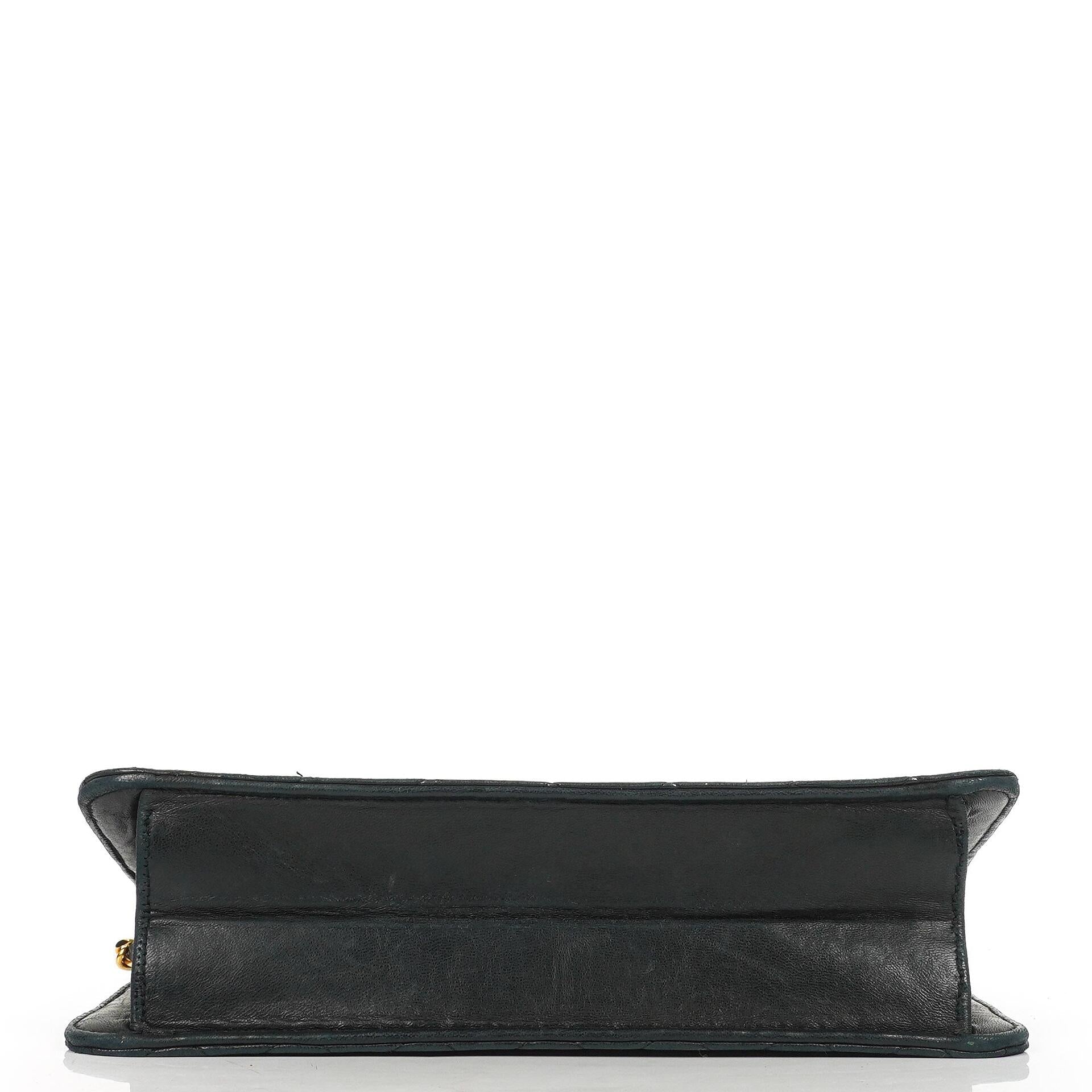 Chanel Medium Classic Vintage schwarze gesteppte Lammleder Single Flap Bag mit 24K goldplattierten Beschlägen