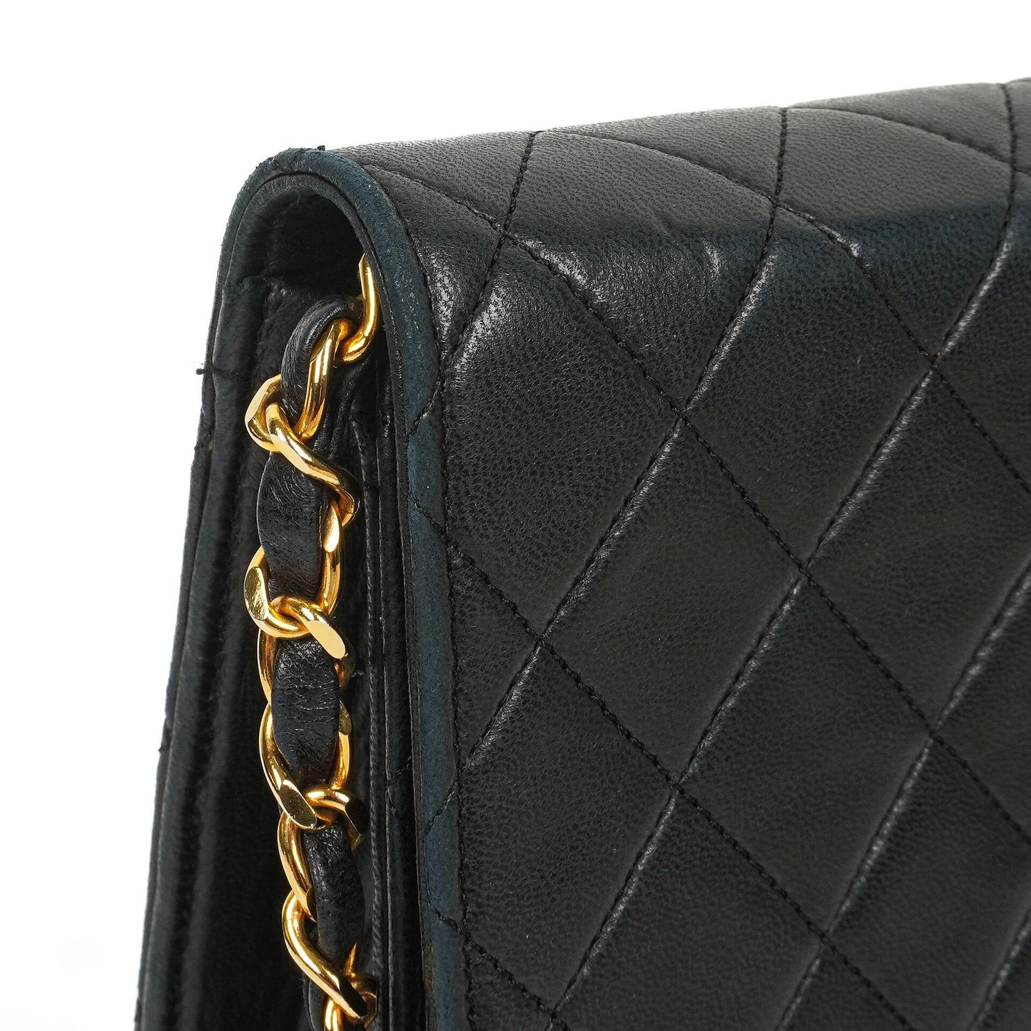 Chanel Medium Classic Vintage schwarze gesteppte Lammleder Single Flap Bag mit 24K goldplattierten Beschlägen