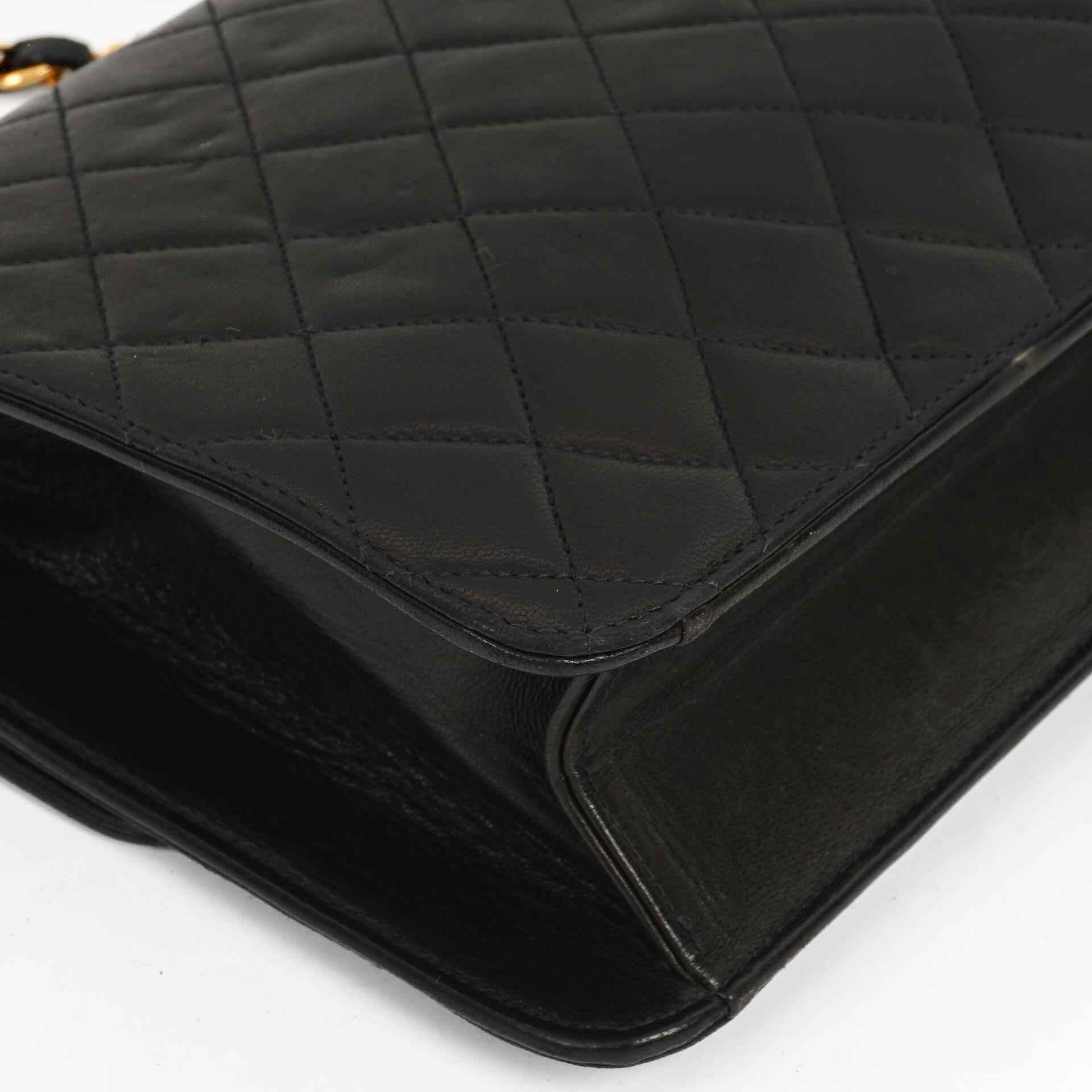 Chanel Medium Classic Vintage Schwarz gestepptes Lammleder Single Flap Tasche mit 24K Goldplattierten Beschlägen