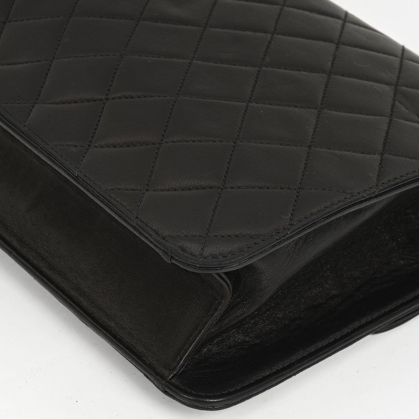 Chanel Medium Classic Vintage Schwarz gestepptes Lammleder Single Flap Tasche mit 24K Goldplattierten Beschlägen