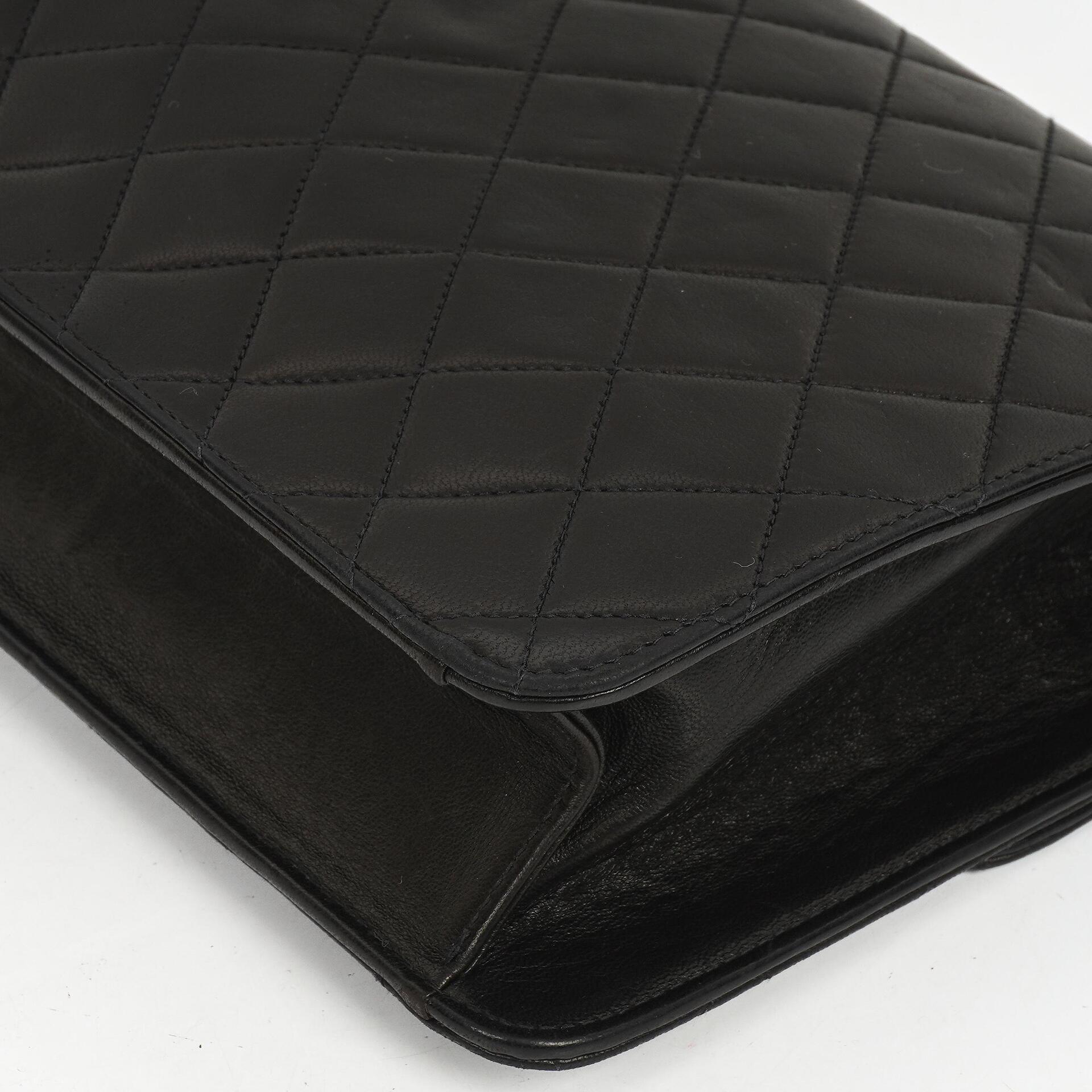 Chanel Medium Classic Vintage Schwarz gestepptes Lammleder Single Flap Tasche mit 24K Goldplattierten Beschlägen