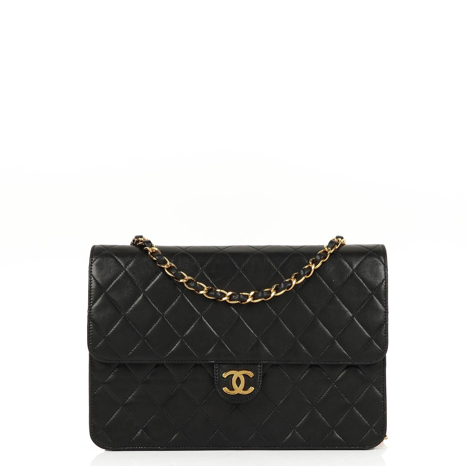 Chanel Medium Classic Vintage Single Flap Bag aus schwarzem gestepptem Lammleder mit 24K goldplattierten Beschlägen