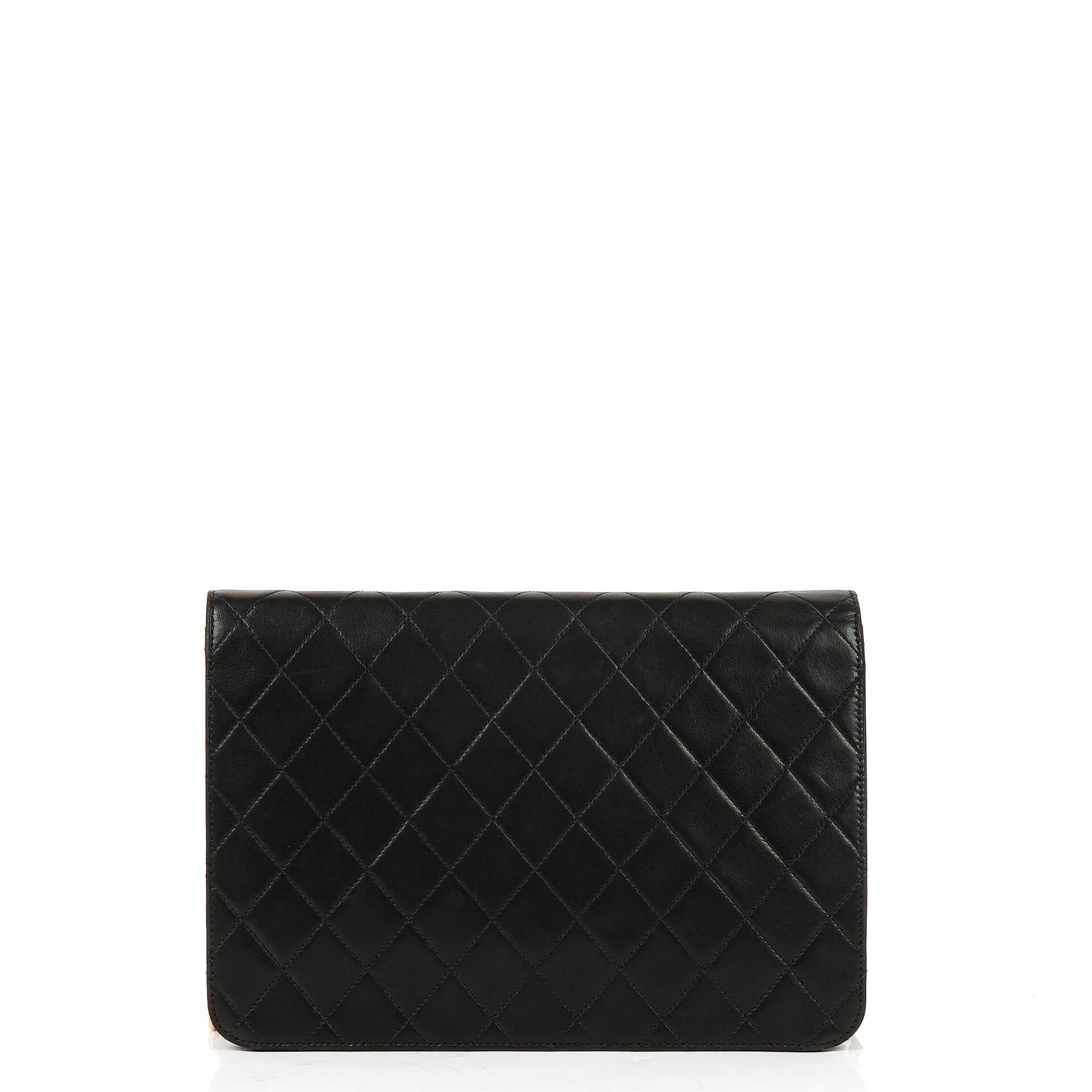 Chanel Medium Classic Vintage Single Flap Bag aus schwarzem gestepptem Lammleder mit 24K goldplattierten Beschlägen