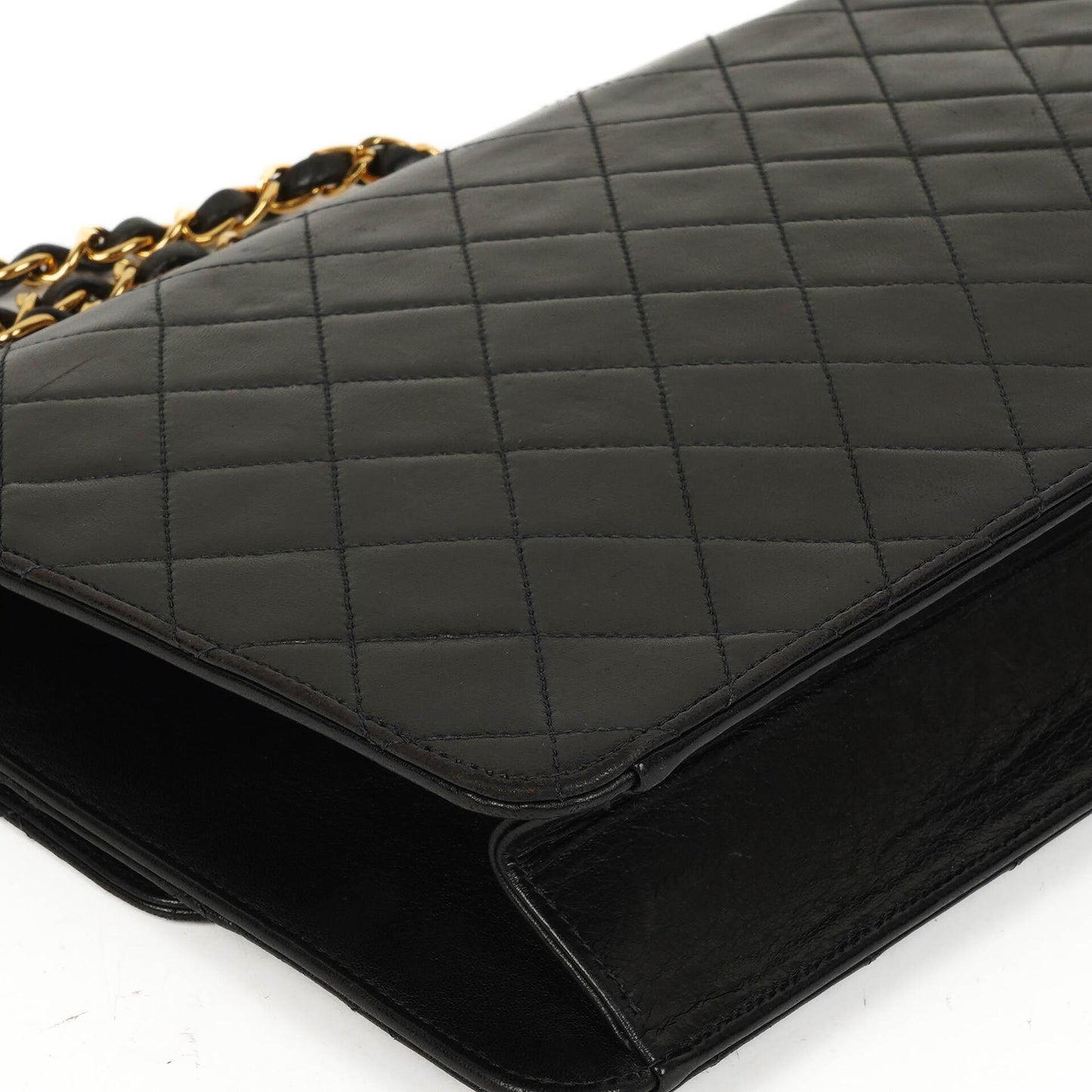 Chanel Medium Classic Vintage Single Flap Bag aus schwarzem gestepptem Lammleder mit 24K goldplattierten Beschlägen