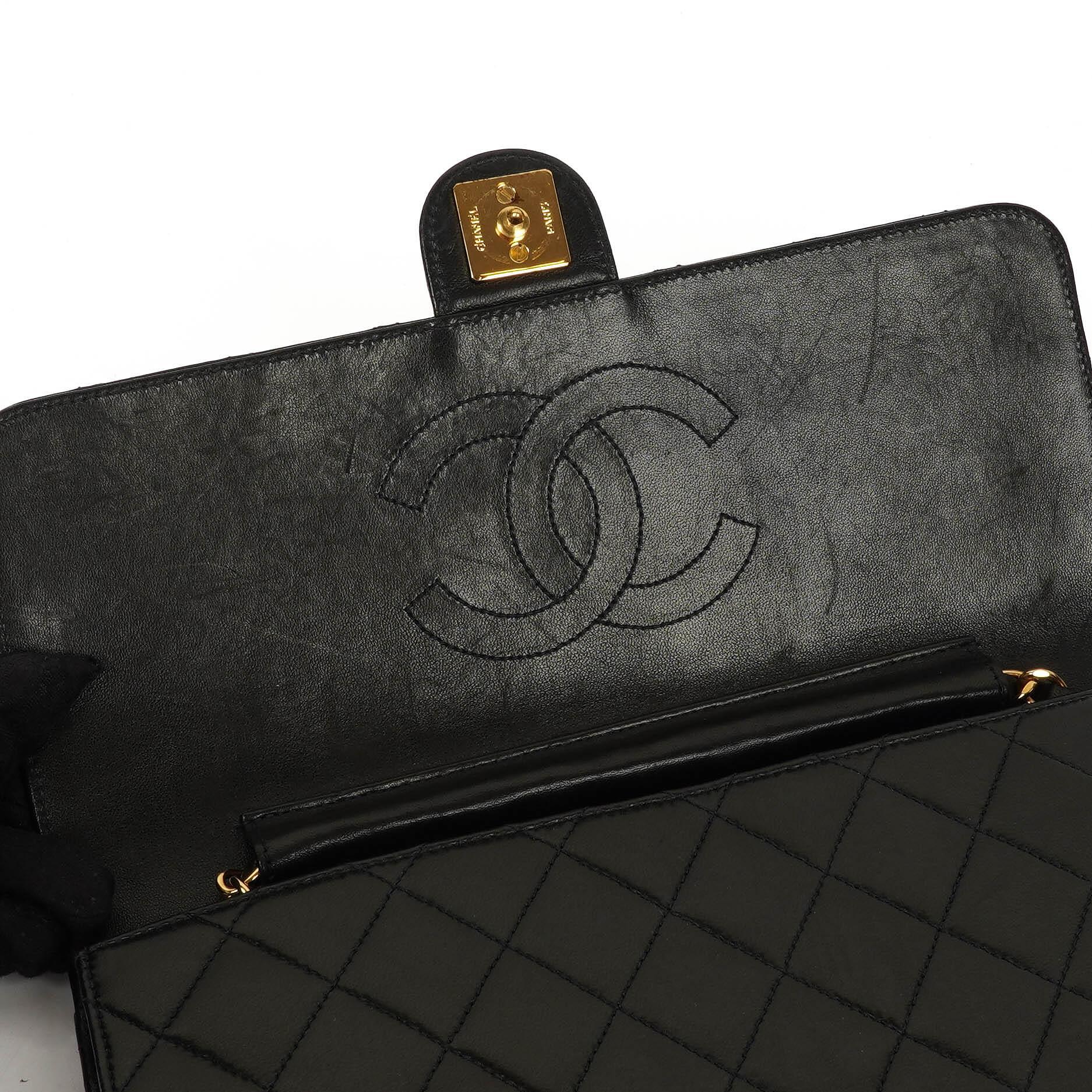 Chanel Medium Classic Vintage Single Flap Bag aus schwarzem gestepptem Lammleder mit 24K goldplattierten Beschlägen