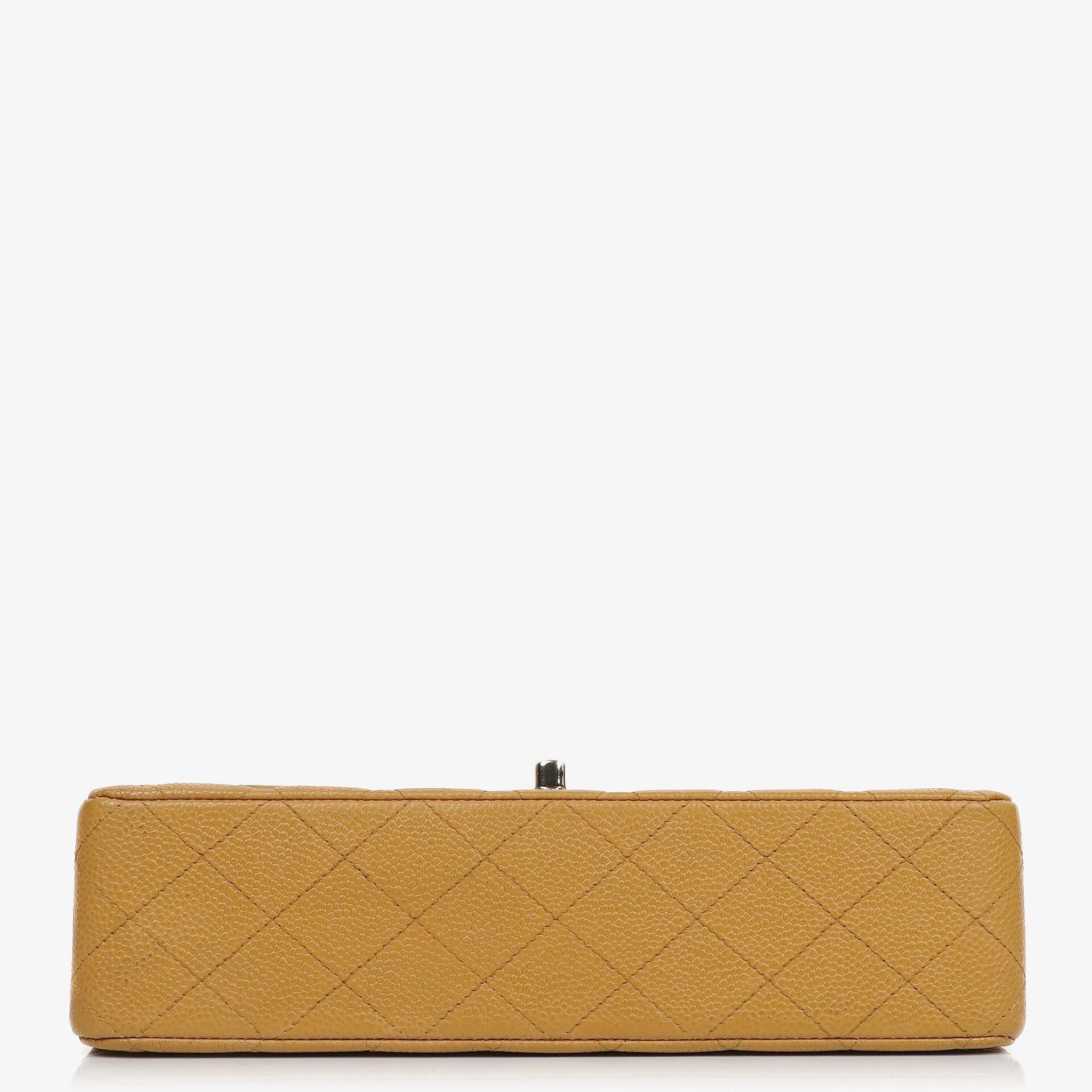 Chanel Medium Classic Vintage Doppelklapp-Tasche Beige Steppiertes Kaviarleder Mit Silberfarbener Hardware