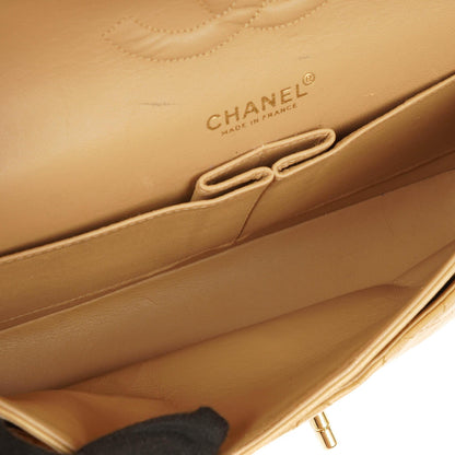 Chanel Mittelgroße Classic Vintage Double Flap Tasche aus beigem gestepptem Lammleder mit 24K vergoldeten Beschlägen