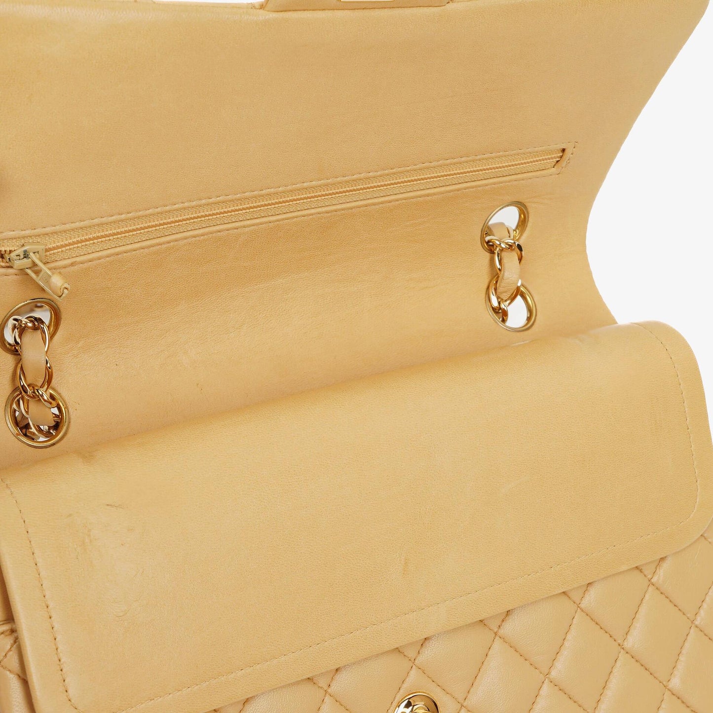 Chanel Mittelgroße Classic Vintage Double Flap Tasche aus beigem gestepptem Lammleder mit 24K vergoldeten Beschlägen
