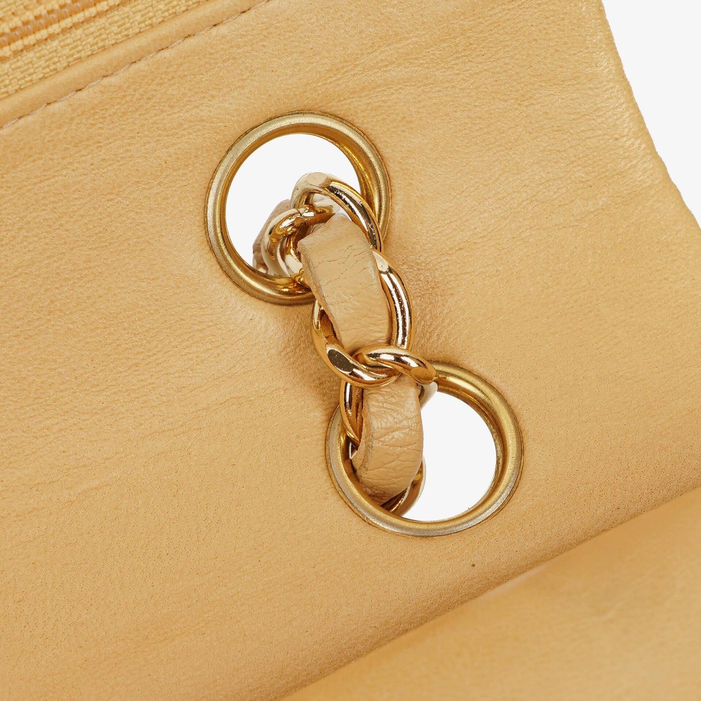 Chanel Mittelgroße Classic Vintage Double Flap Tasche aus beigem gestepptem Lammleder mit 24K vergoldeten Beschlägen
